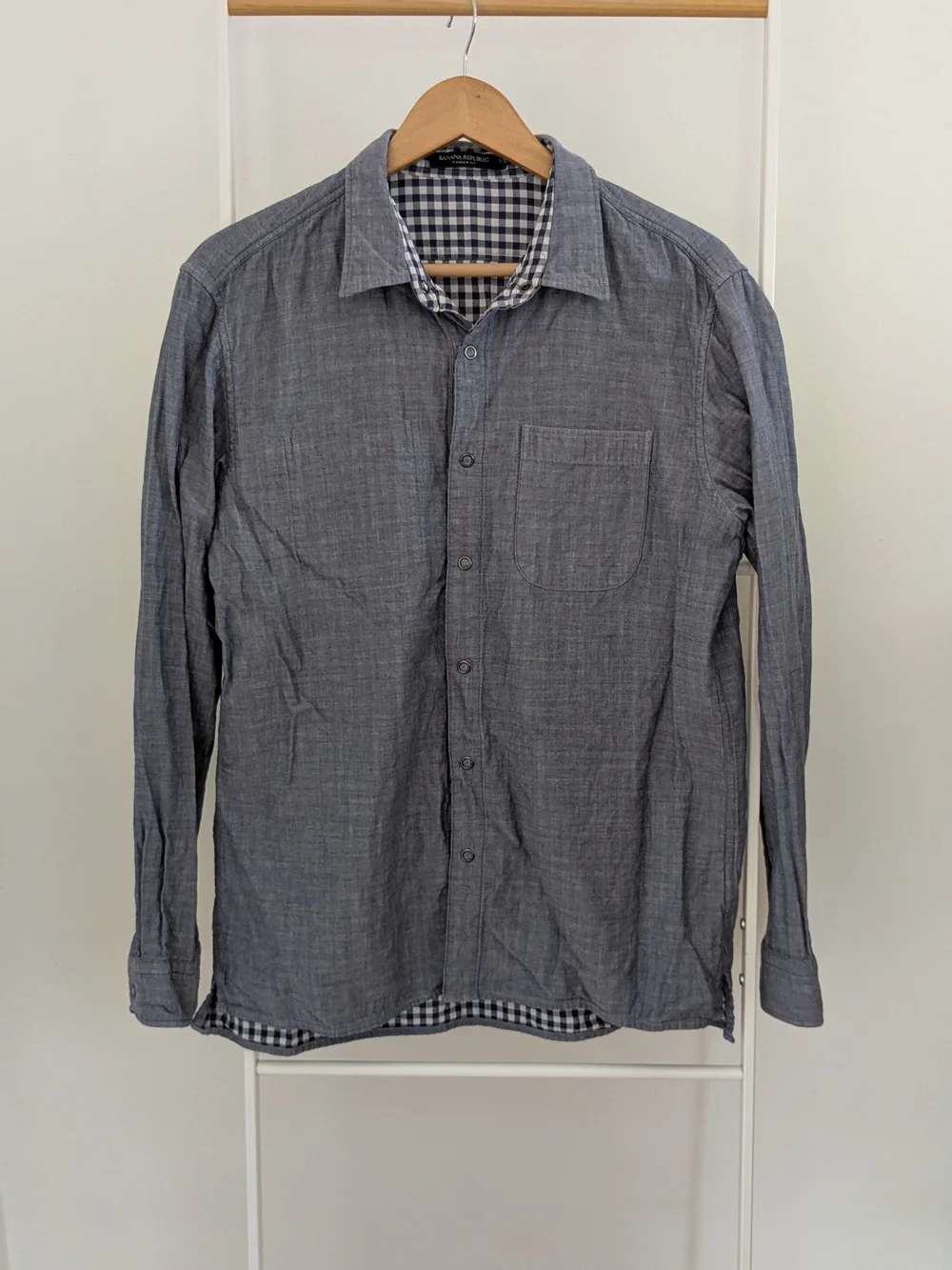 Banana Republic Men's Chambray Button-Down Shirt in Blue Camden Fit M